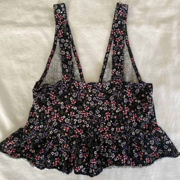 Forever 21 floral crop top - Picture 5 of 6